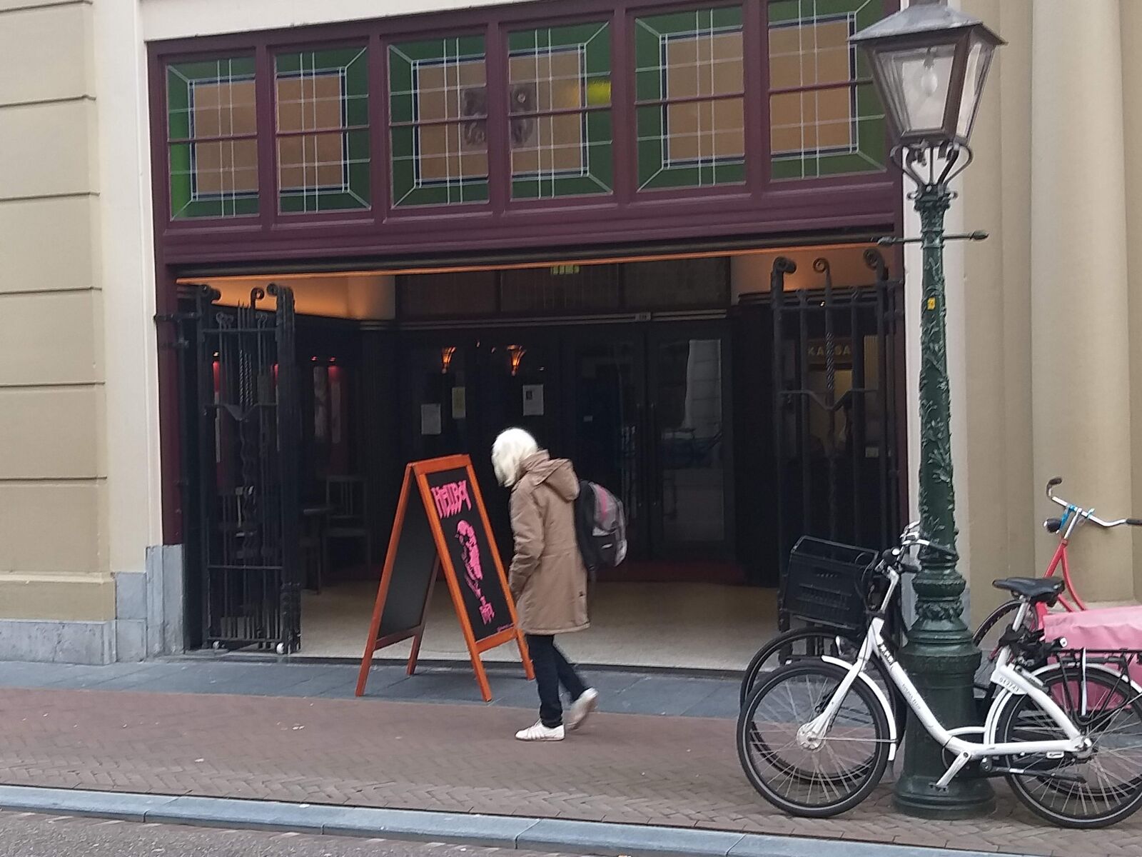 Samsung Galaxy A6+ sample photo. Retro, cinema, bicycle photography