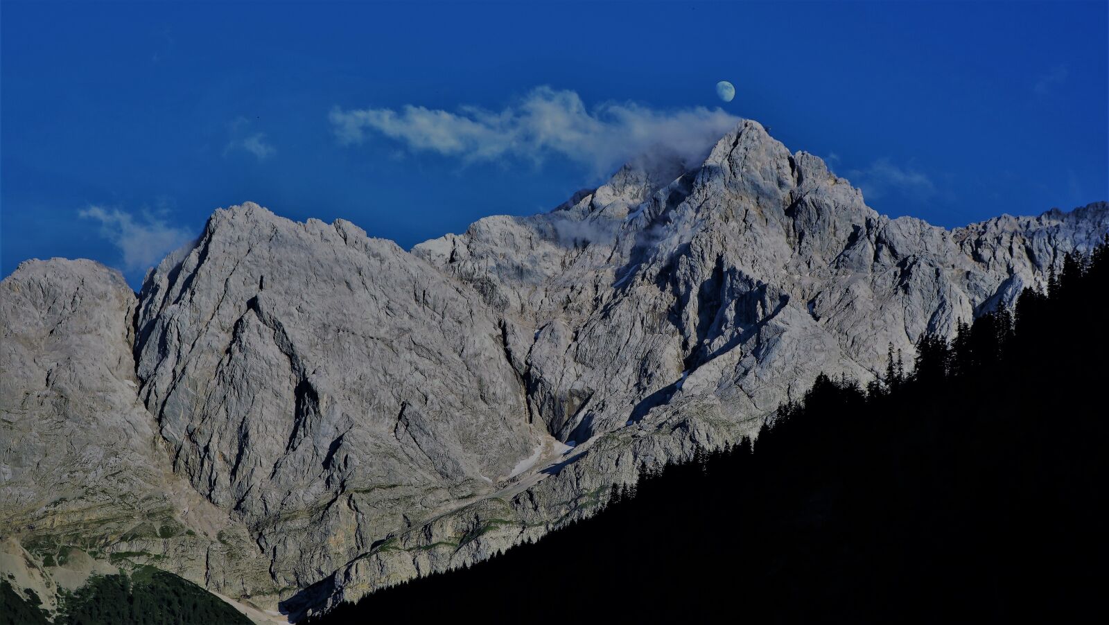 Canon PowerShot G9 X sample photo. Mountain, zugspitze, weather stone photography