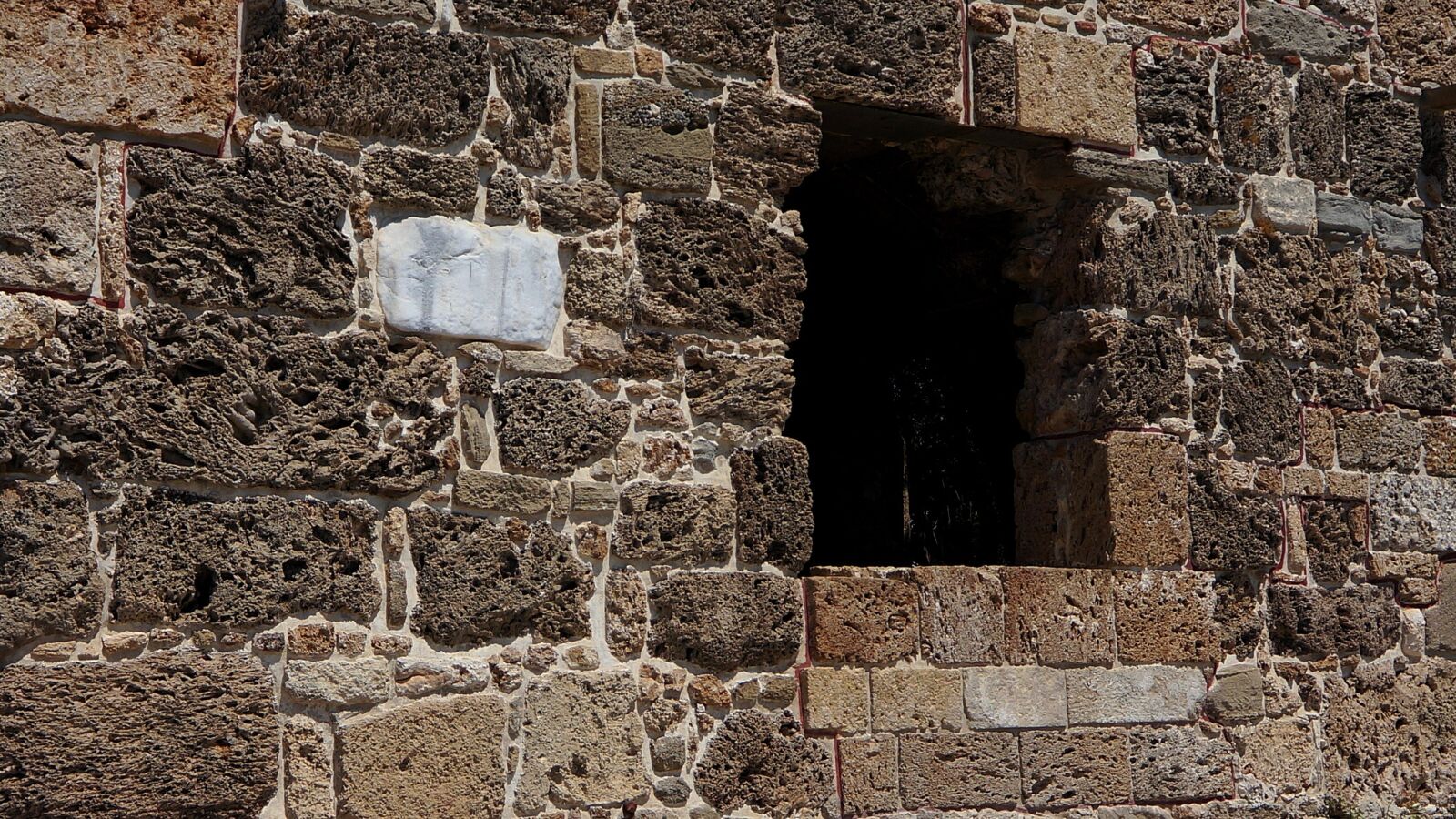 Sony Alpha NEX-5N sample photo. Window hole, contrast, brick photography