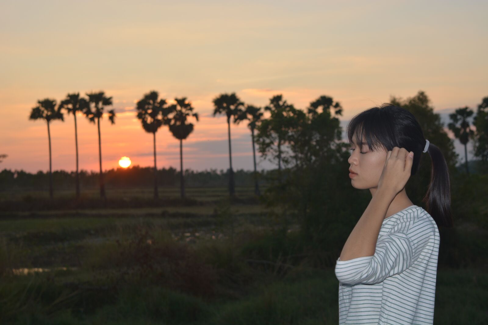 Nikon D5200 sample photo. Sunset, girl, dusk photography