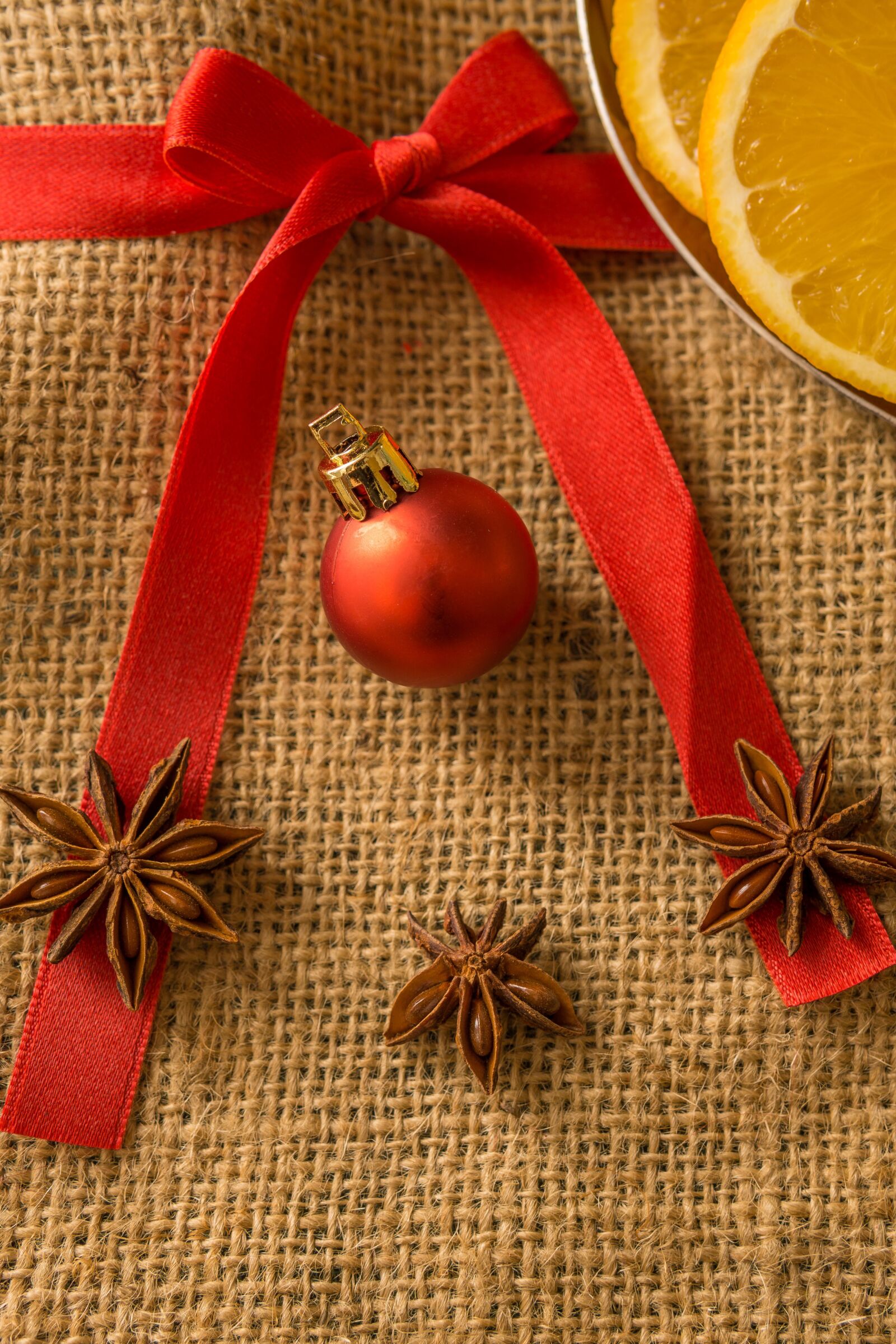 30mm F1.4 DC DN | Contemporary 016 sample photo. Christmas, star anise, loop photography