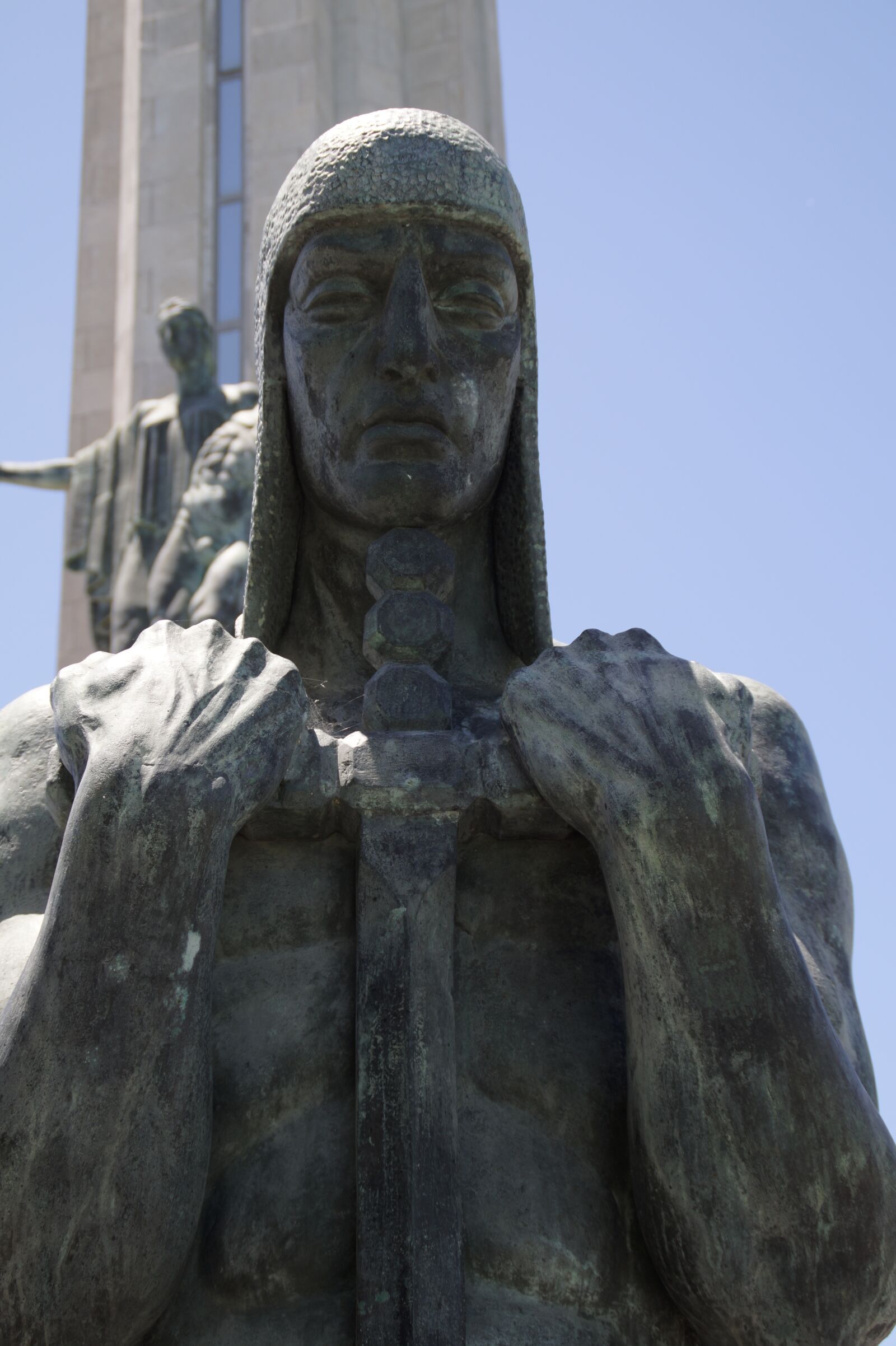 Sony SLT-A58 sample photo. Monumental, knight, sword photography
