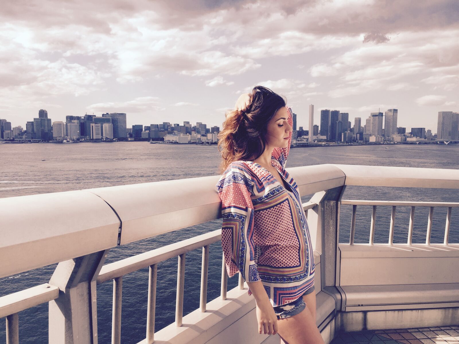 iPhone 6 back camera 4.15mm f/2.2 sample photo. Model, sea, women photography