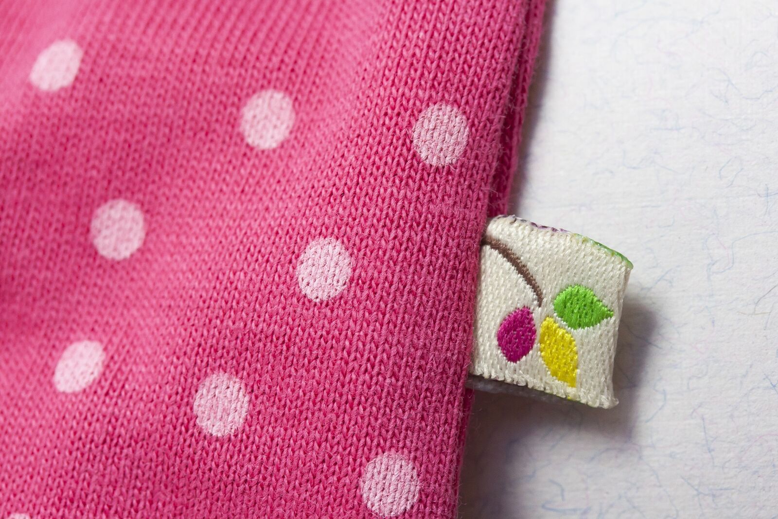 Canon EF-S 60mm F2.8 Macro USM sample photo. Children's clothing, cotton, organic photography