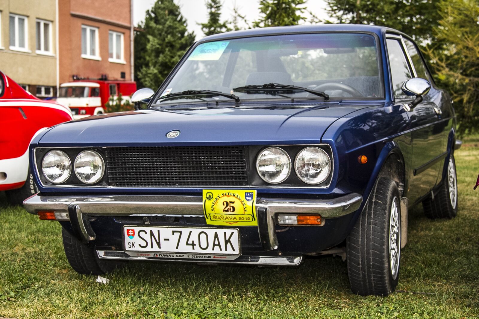Canon EOS 60D + Canon EF 24-105mm F4L IS USM sample photo. Historical cars, veteran, car photography