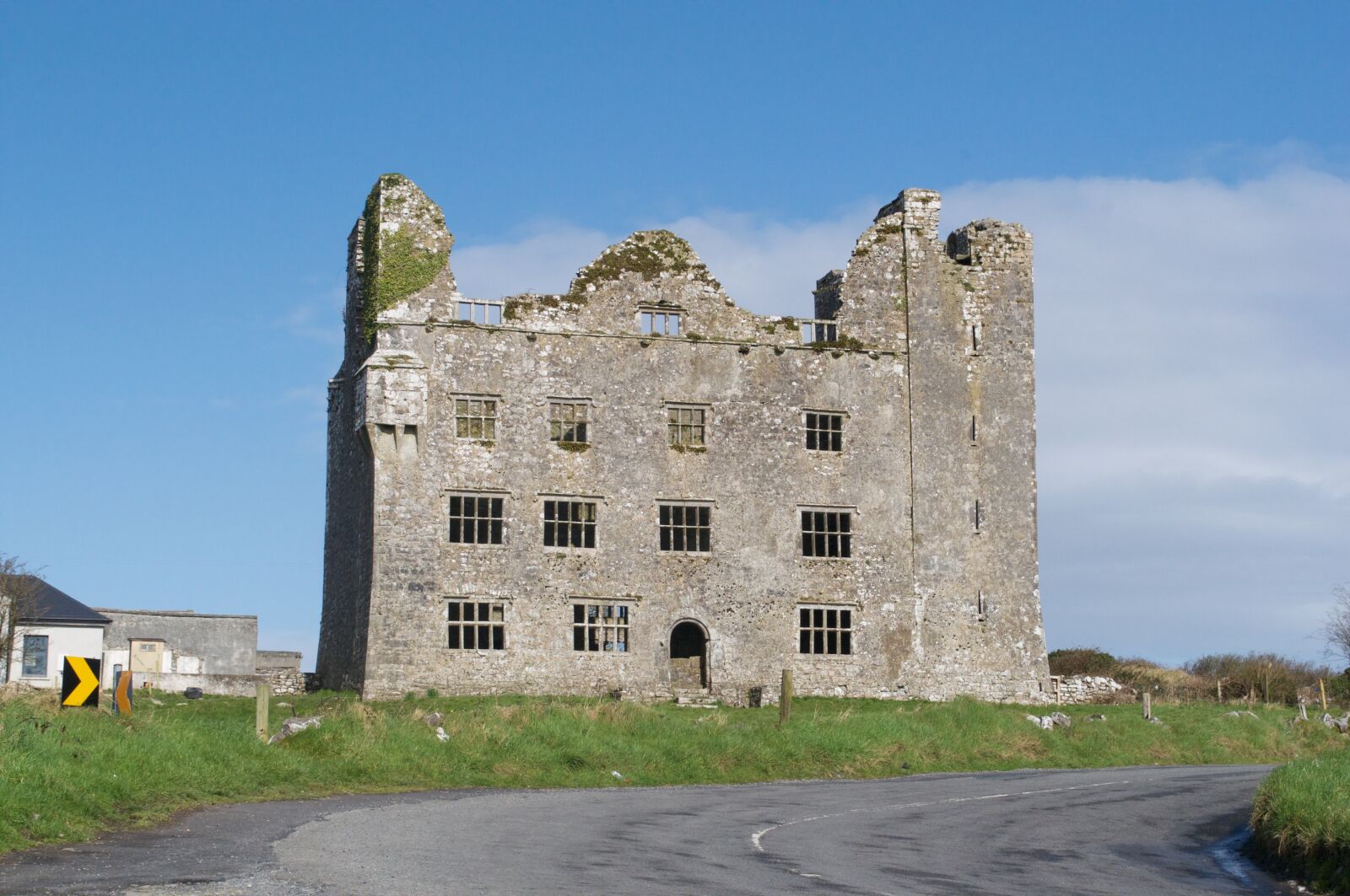 Nikon D5000 sample photo. Castle, ireland, historical photography