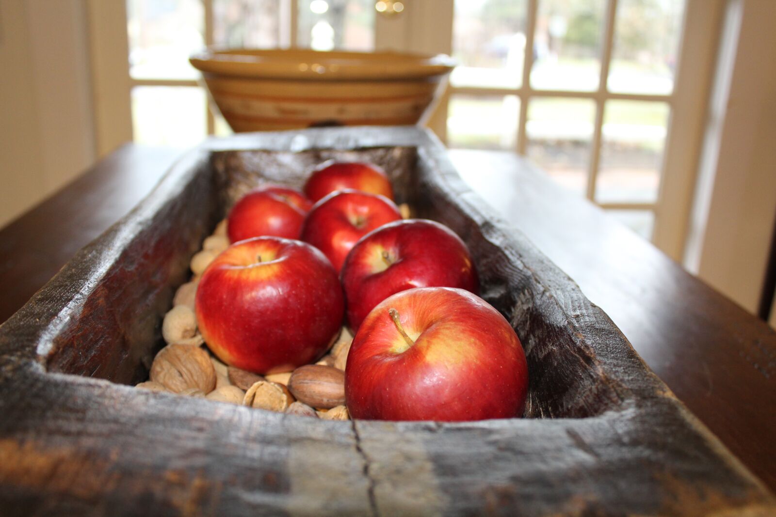 Canon EOS 1200D (EOS Rebel T5 / EOS Kiss X70 / EOS Hi) sample photo. Antique, apple, decoration, fruit photography