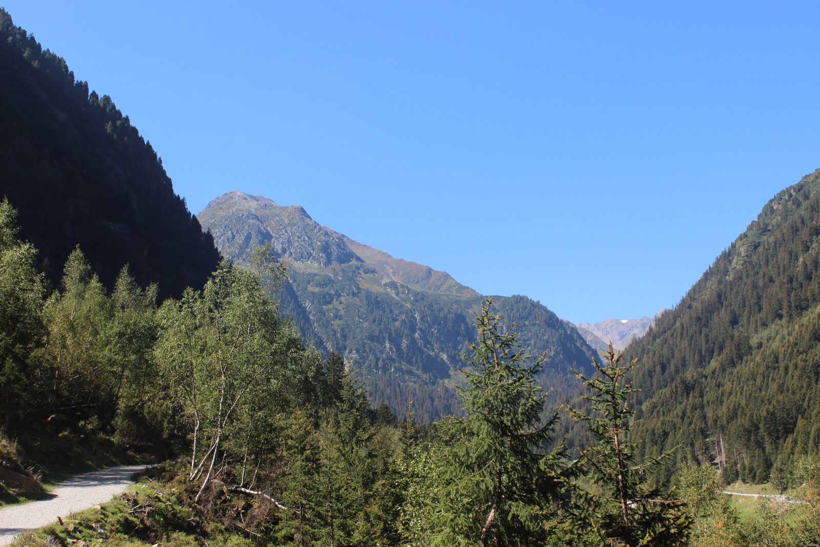 Canon EOS 600D (Rebel EOS T3i / EOS Kiss X5) sample photo. Mountains, alpine, landscape photography