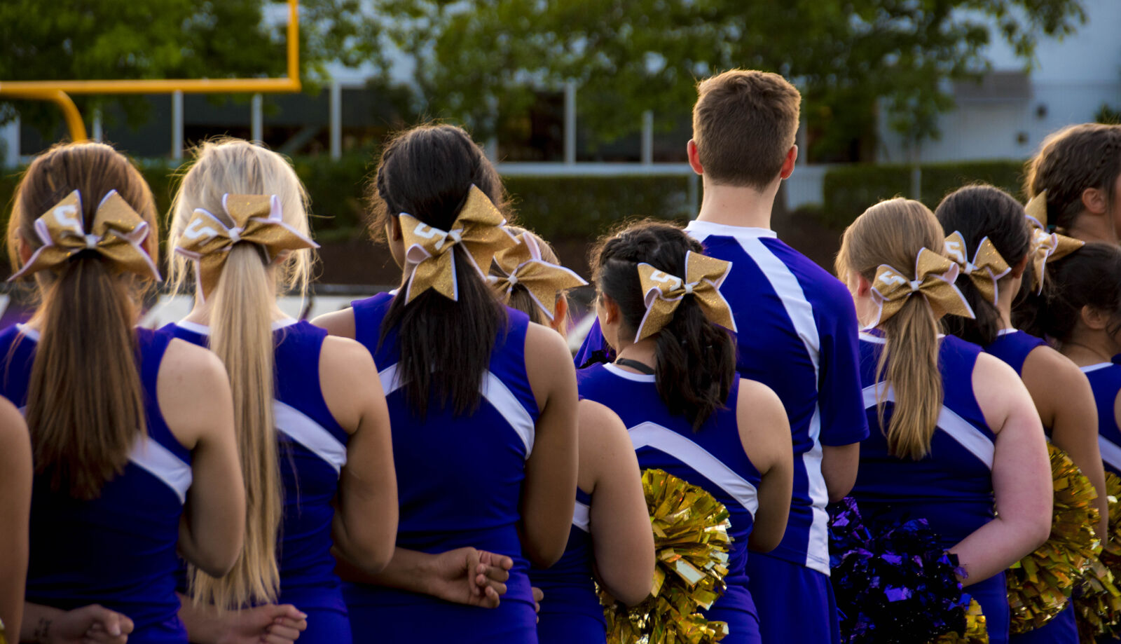 Sigma 18-250mm F3.5-6.3 DC Macro OS HSM sample photo. Photo, of, cheerleaders, in photography
