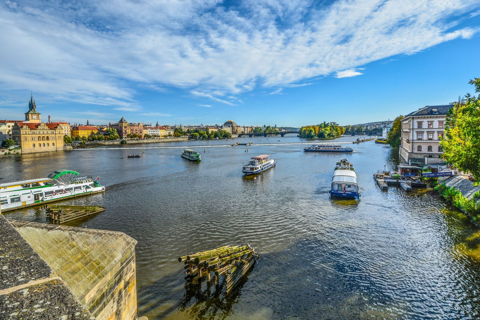 Nikon D5200 sample photo. Prague, river, boats photography