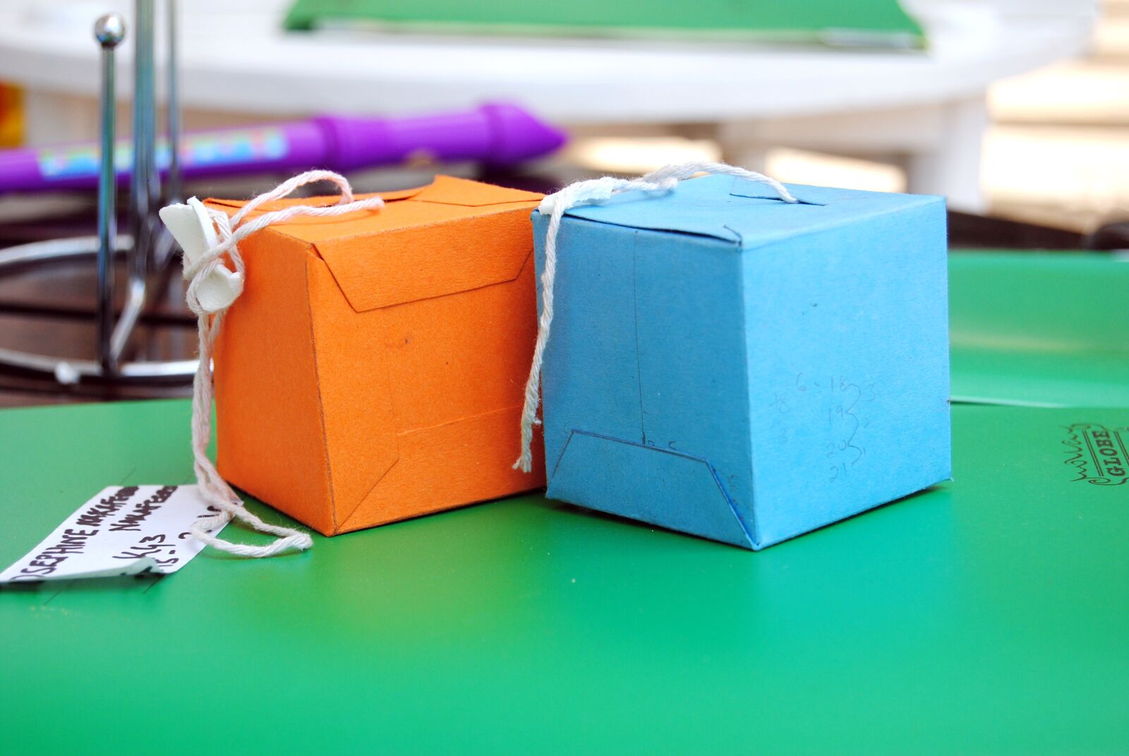 Nikon D3000 sample photo. Boxes, color, kin photography