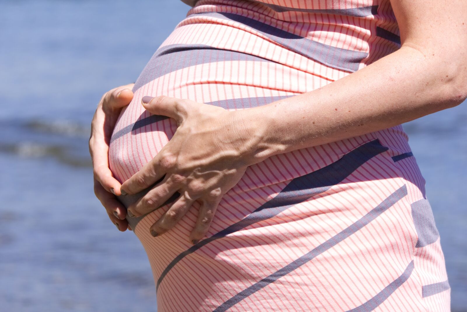 Sony a6000 sample photo. Baby belly, pregnant, pregnancy photography