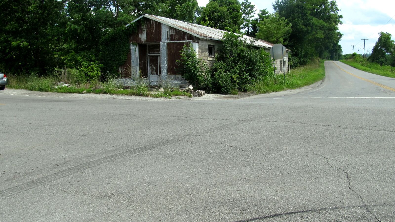 Canon PowerShot SX130 IS sample photo. Abandoned, country store, mom photography