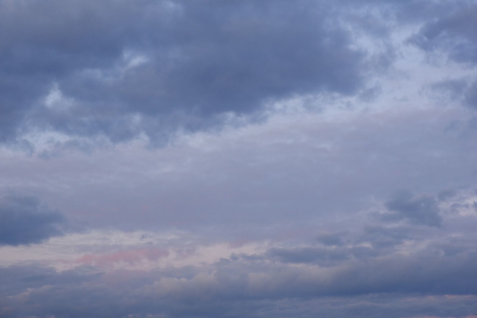 Fujifilm XC 15-45mm F3.5-5.6 OIS PZ sample photo. Clouds, sky, evening photography