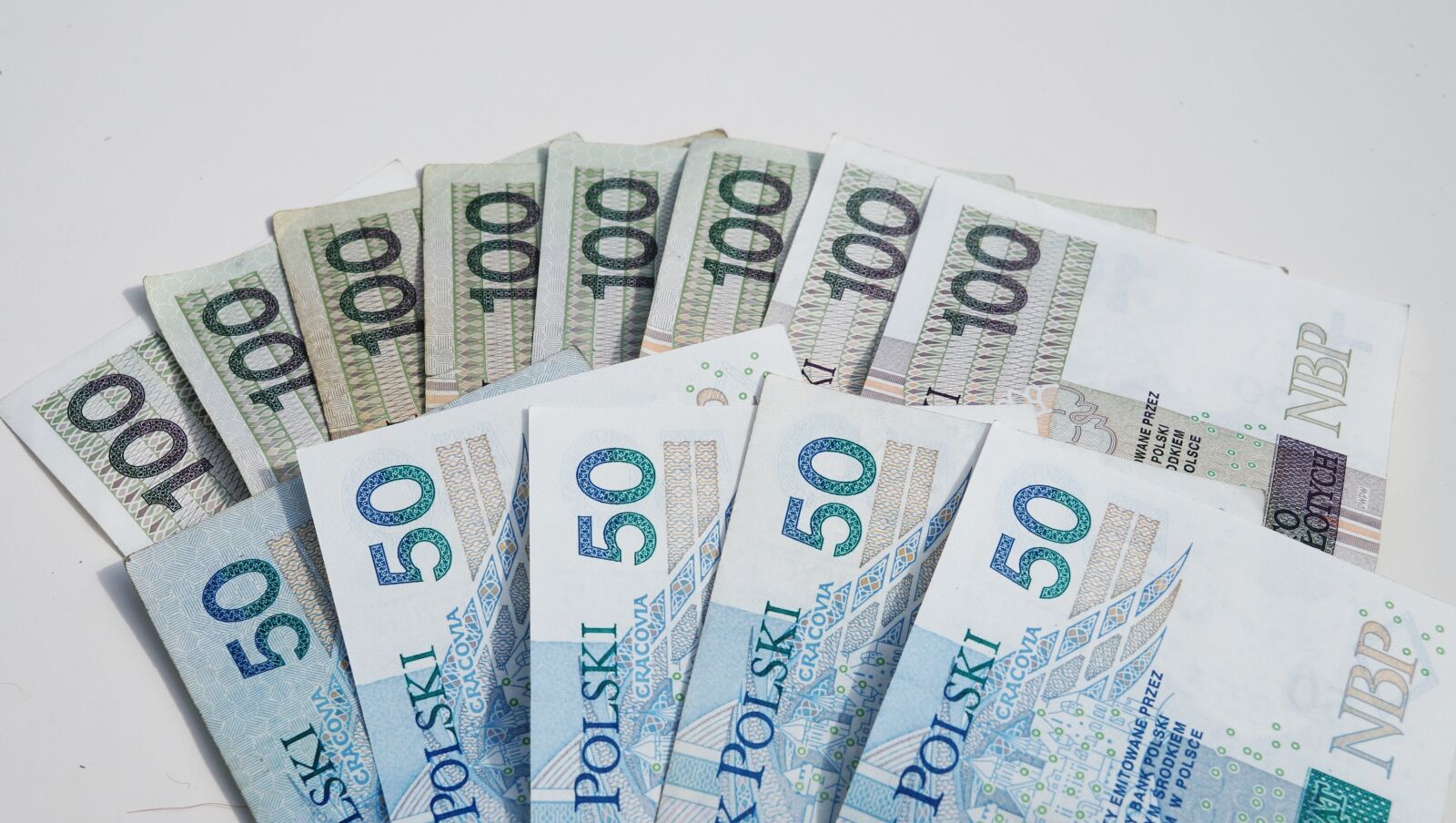Sony Alpha a3000 + Sony E 18-55mm F3.5-5.6 OSS sample photo. Money, euro banknotes, one photography
