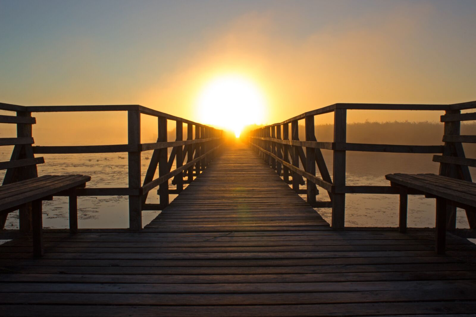 Canon EOS 600D (Rebel EOS T3i / EOS Kiss X5) sample photo. Sunrise, light, sun photography
