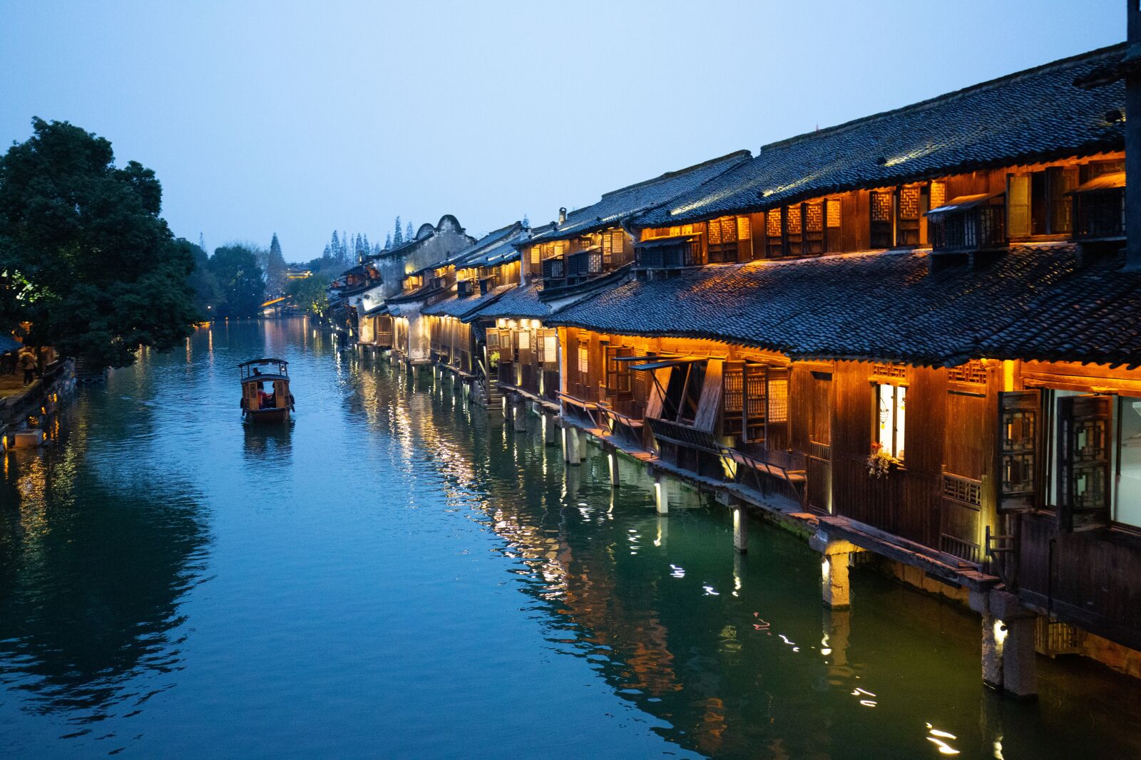 Canon EF 16-35mm F4L IS USM sample photo. China, wuzhen, winter photography