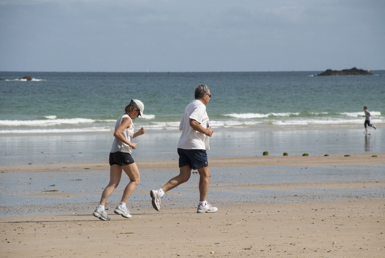 Nikon D80 sample photo. Movement, running, english channel photography