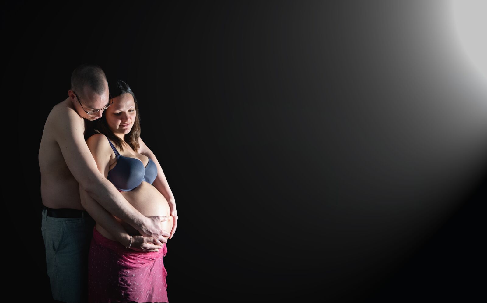 Nikon D850 sample photo. Pair, pregnant, baby belly photography