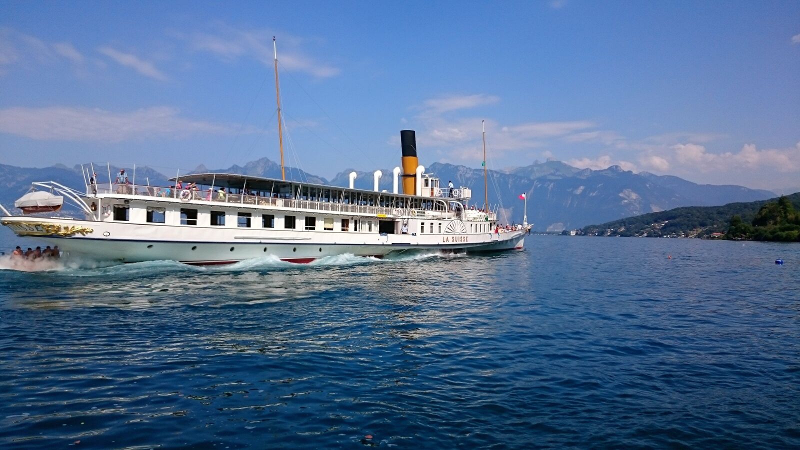 Sony Xperia Z3 sample photo. Boat, lake, water photography