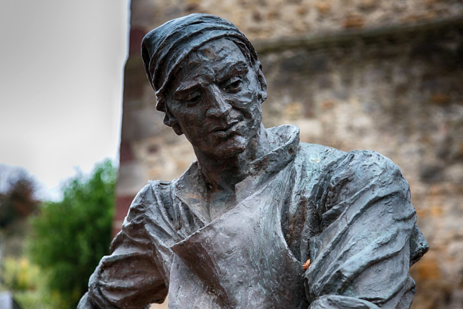 Canon EOS 5D Mark II sample photo. Gerber, bronze, statue photography