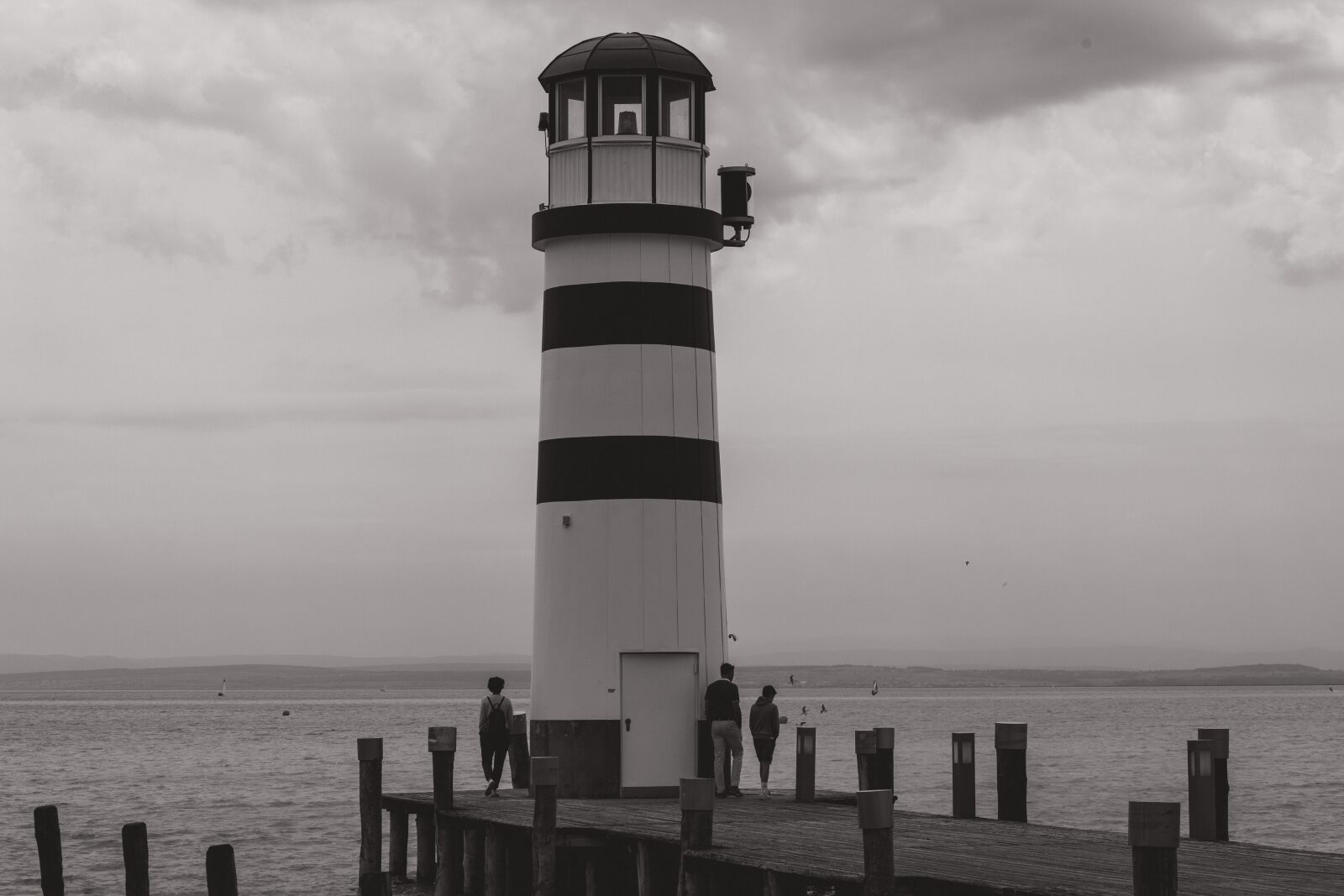 Canon EF 85mm F1.8 USM sample photo. Lighthouse, black and white photography