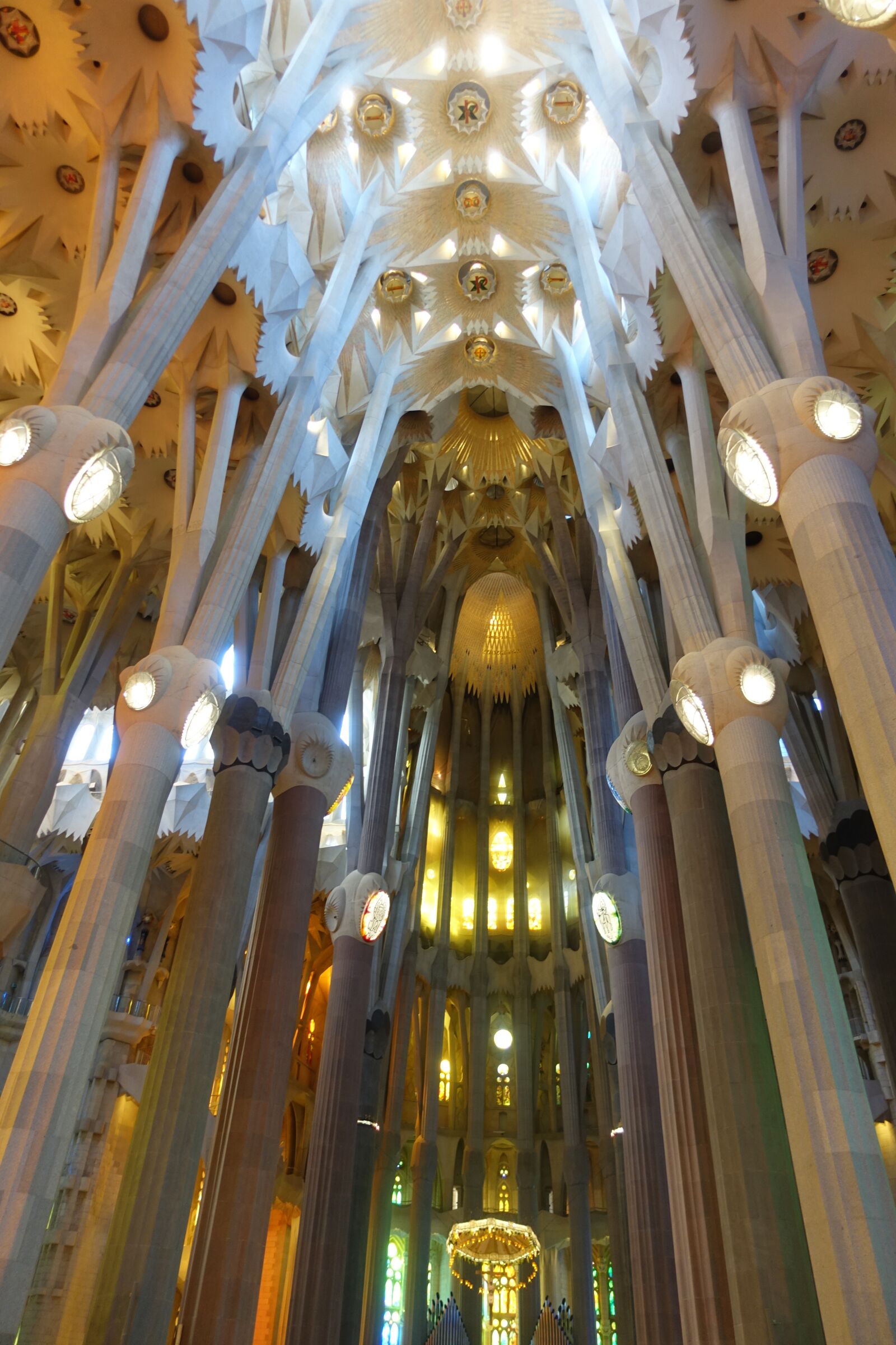 Sony Cyber-shot DSC-RX100 IV sample photo. Ceiling, interior of sagrada photography