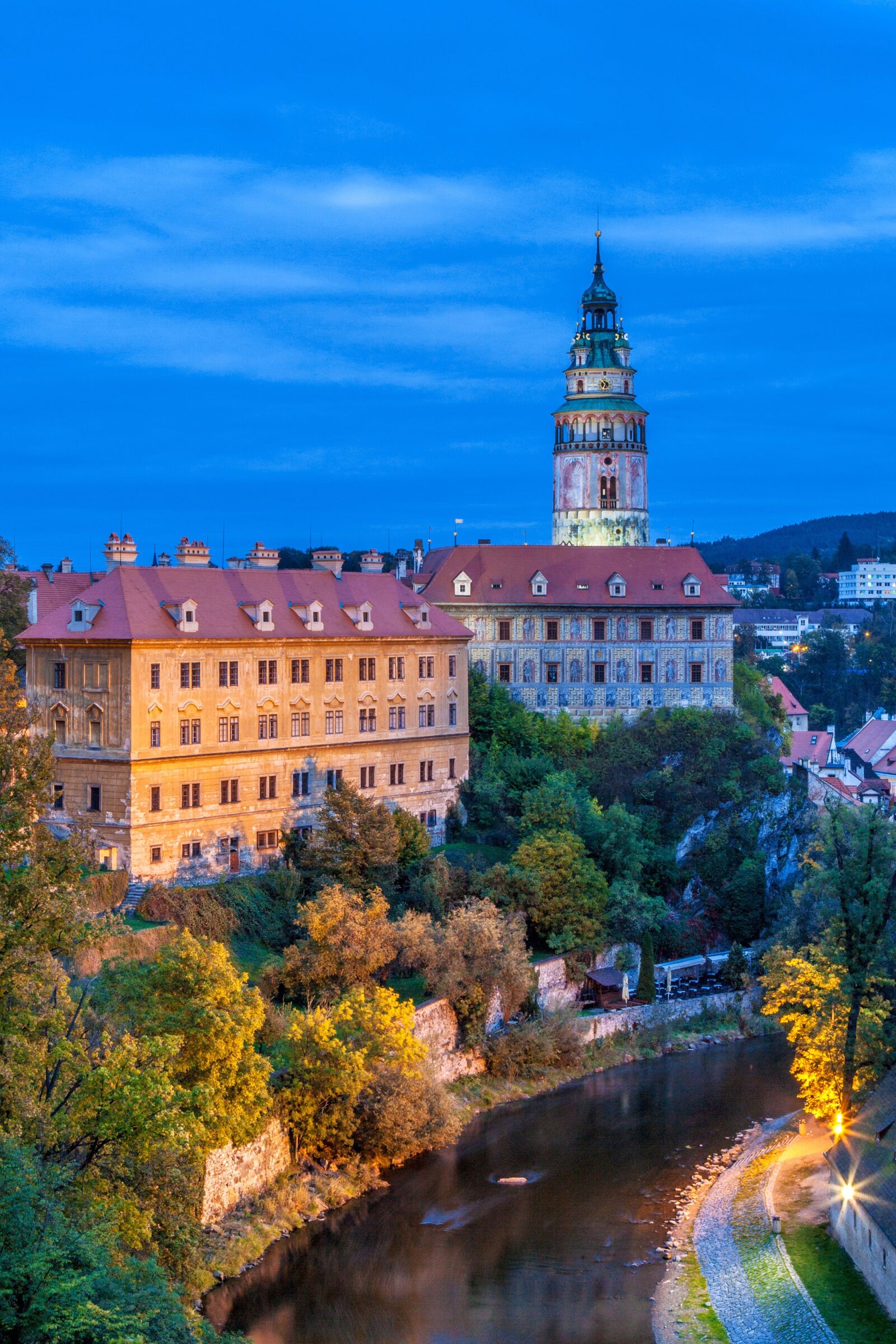 Canon EOS 5D Mark II + Canon EF 24-105mm F4L IS USM sample photo. Czech, krumlov, painted tower photography