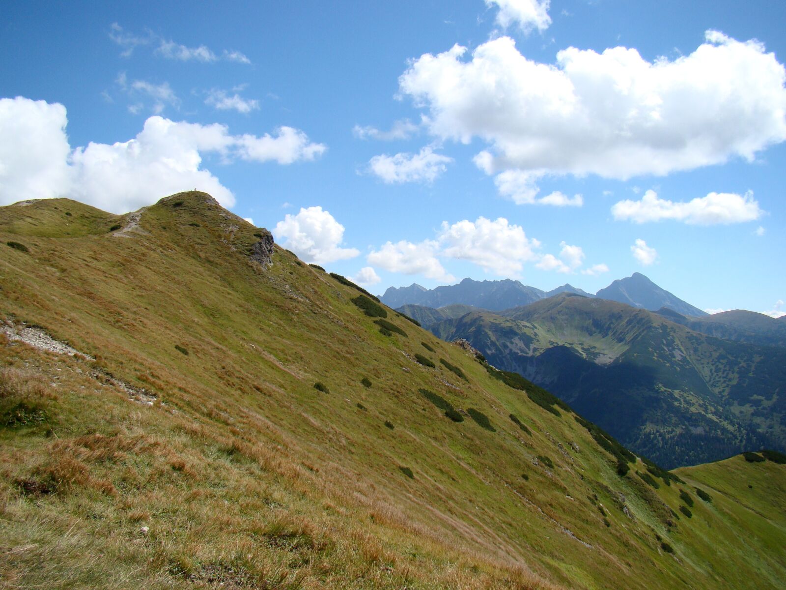 Sony Cyber-shot DSC-H50 sample photo. Tatry, mountains, tourism photography