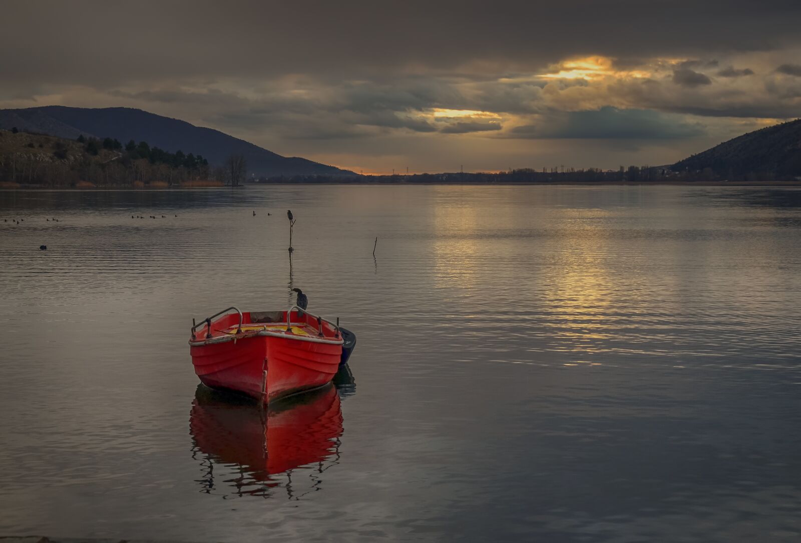 Nikon D7000 sample photo. Boat, red, lake photography