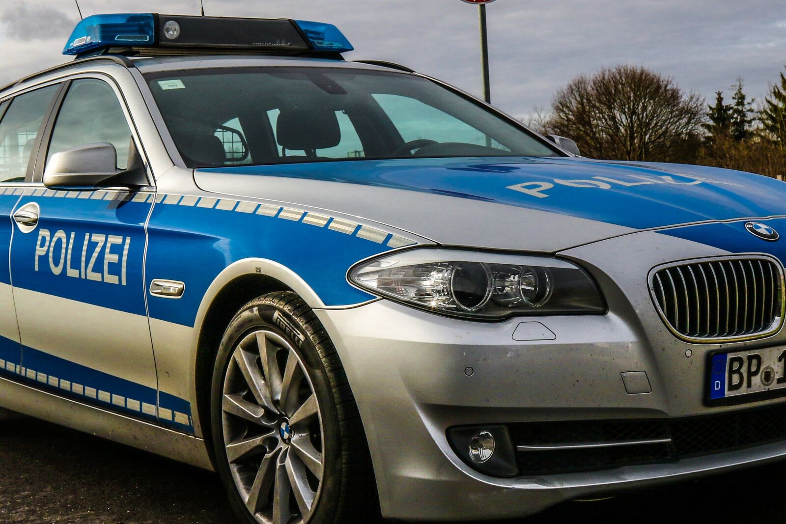 Canon EOS 7D Mark II sample photo. Police, federal police, security photography