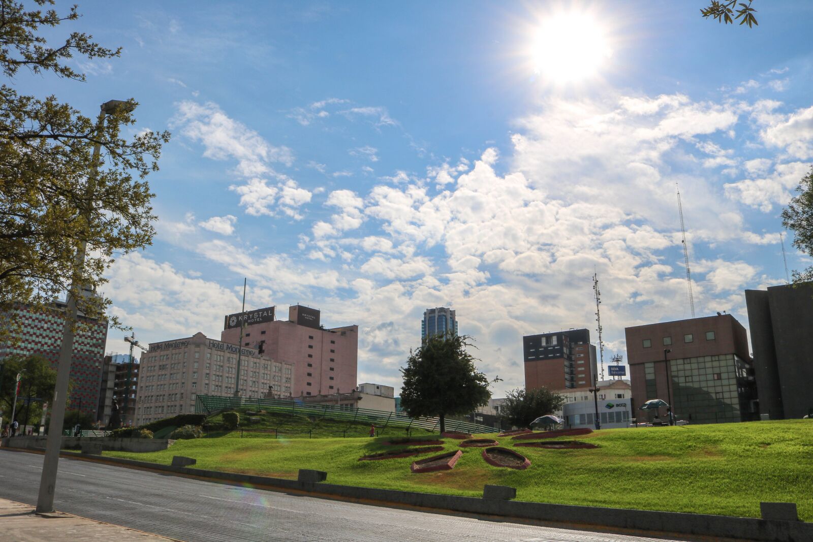Canon EOS 750D (EOS Rebel T6i / EOS Kiss X8i) sample photo. Summer in monterrey, monterrey photography
