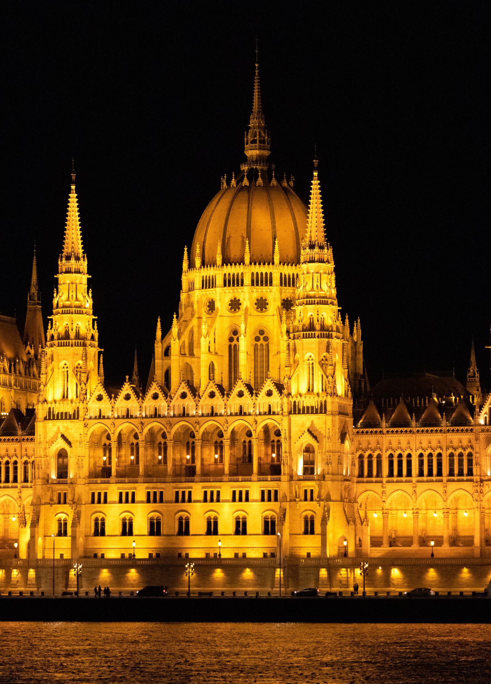 Canon EF-S 18-135mm F3.5-5.6 IS USM sample photo. Budapest, the parliament, hungary photography