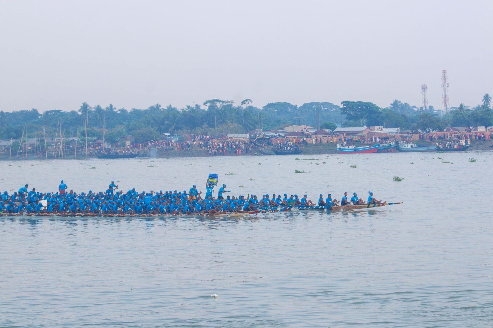 Canon EOS 70D + Canon EF 70-200mm F4L USM sample photo. Boat, traditional boat race photography
