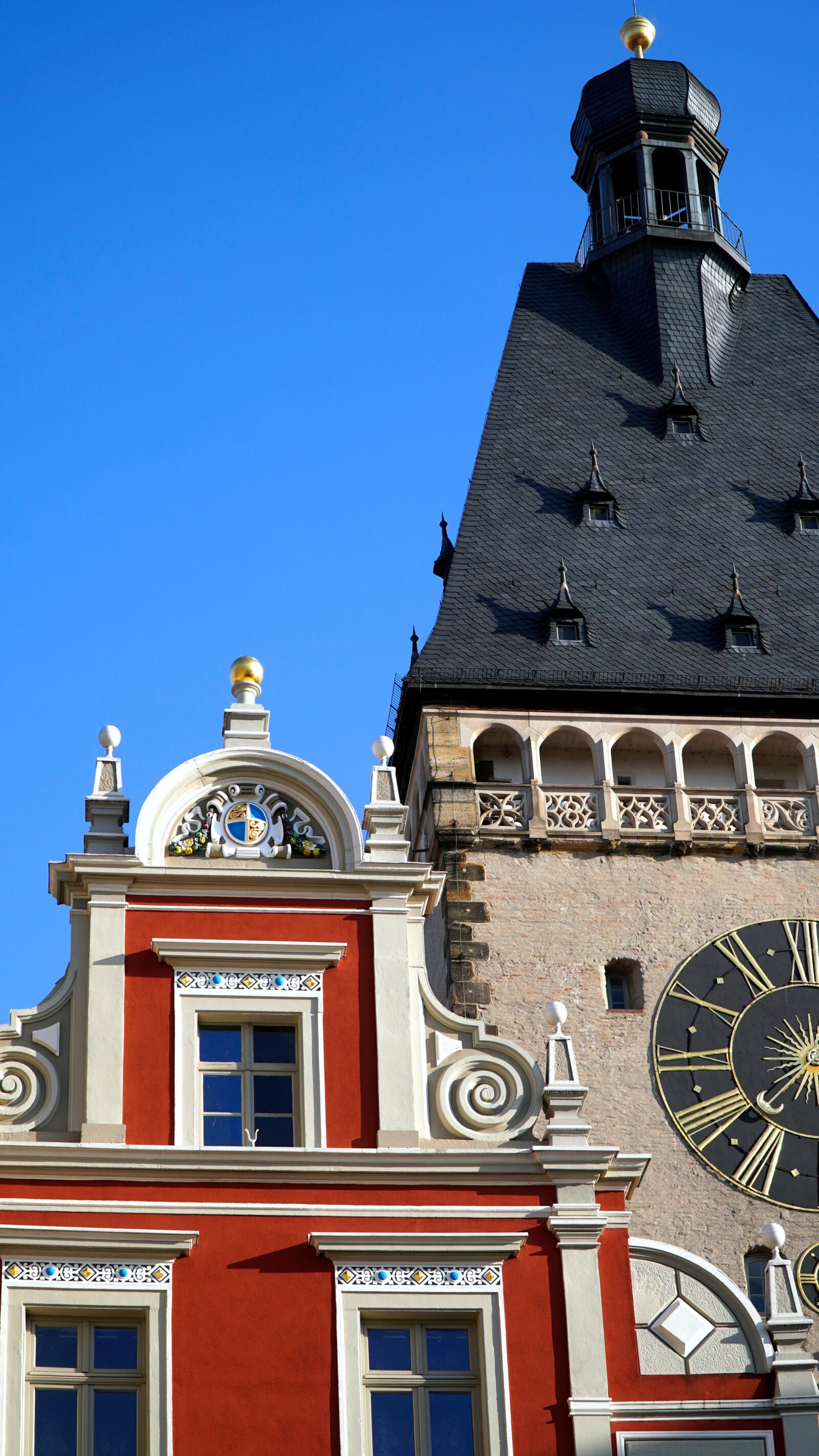Sony E PZ 18-105mm F4 G OSS sample photo. Building, old historic, middle photography