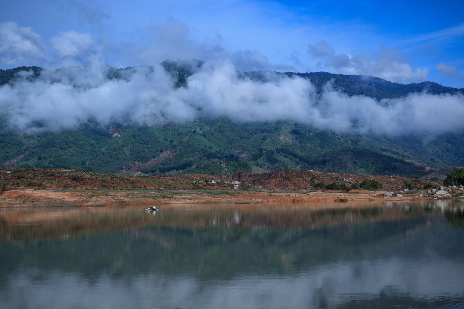 Canon EOS M50 (EOS Kiss M) sample photo. Lake, cloud, mountain photography