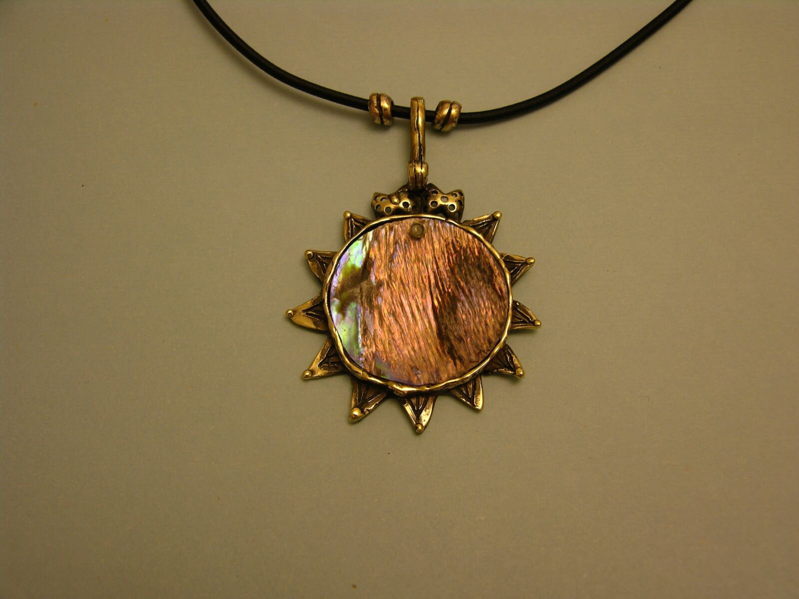Nikon E8700 sample photo. Jewel, necklace, bronze photography