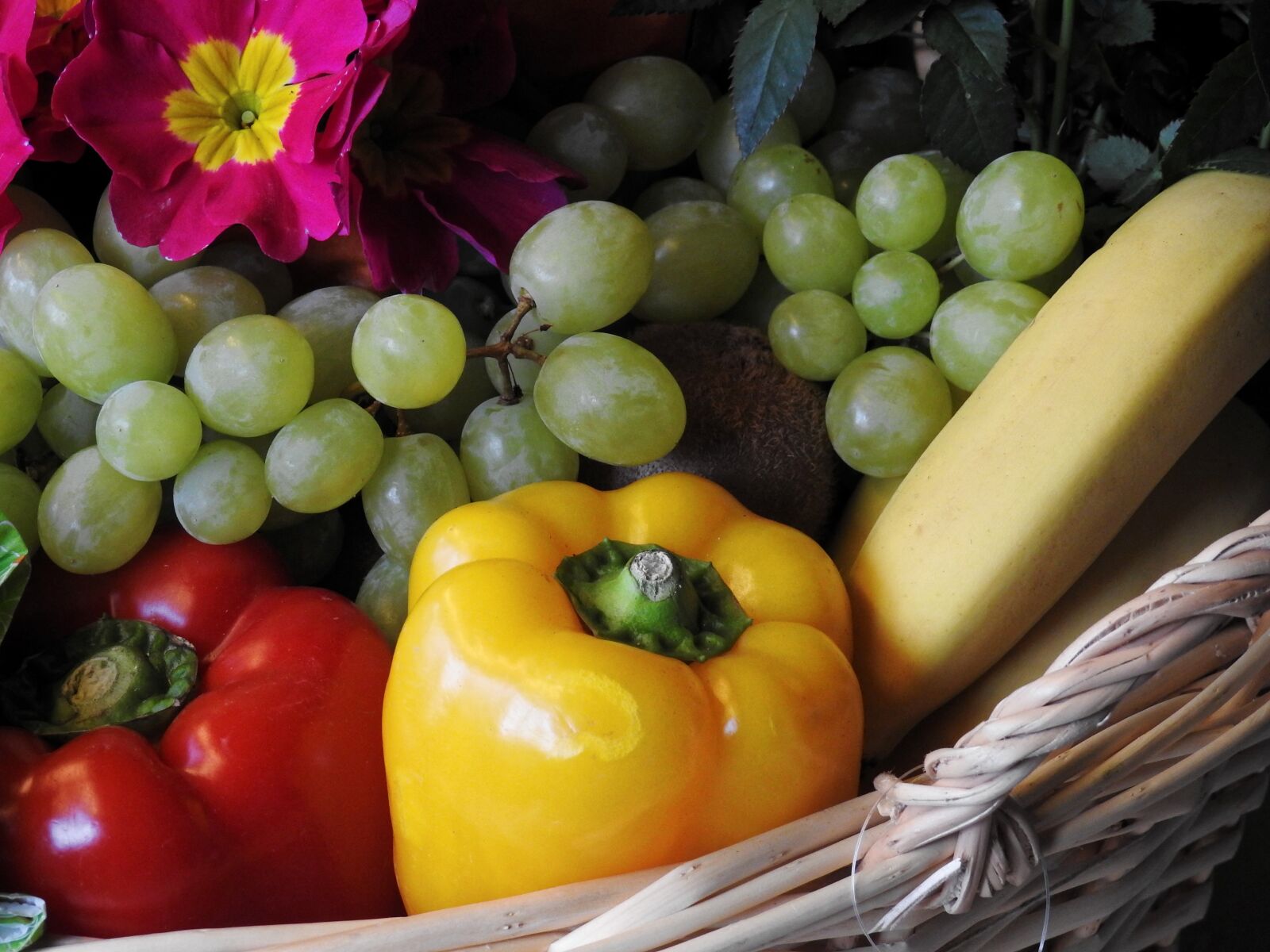 Nikon Coolpix P900 sample photo. Vegetables, fruit, paprika photography