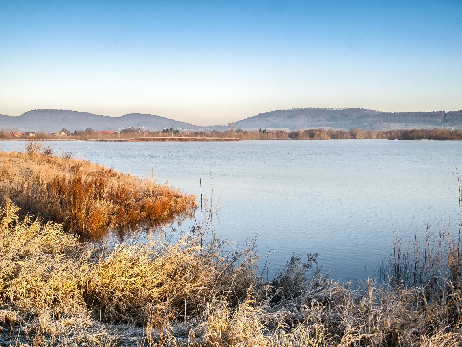 Olympus E-3 sample photo. Gravel pond, pond, water photography