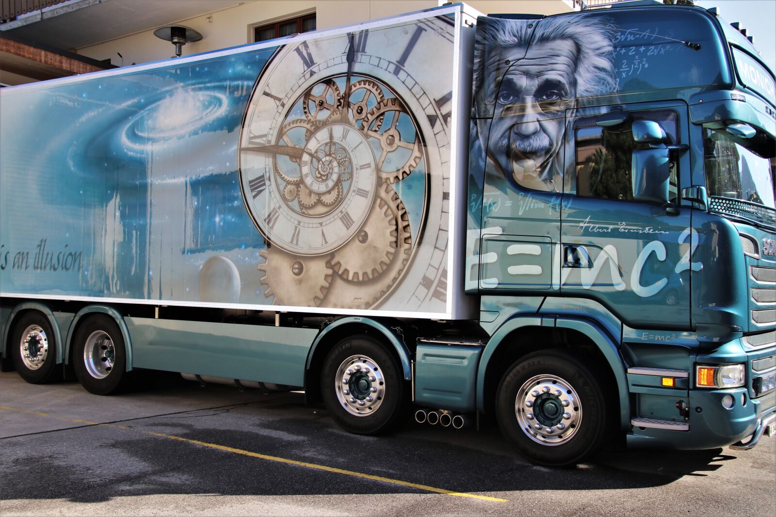 Canon EOS 80D sample photo. Truck, delivery, trailer photography