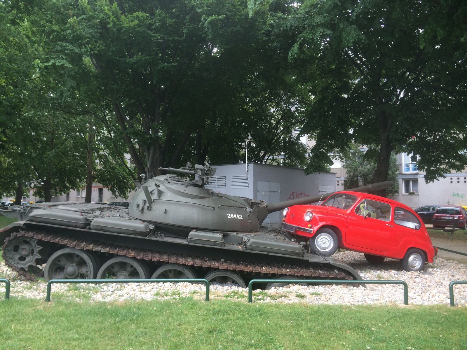 Apple iPhone 5s sample photo. Auto, panzer, fiat photography