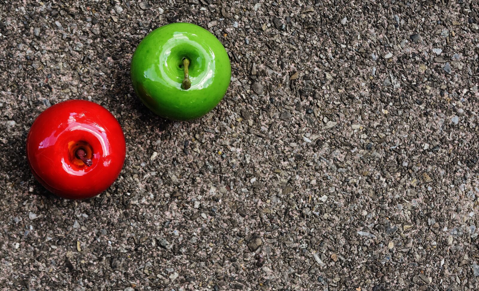 Nikon D7200 sample photo. Apple, red, green photography