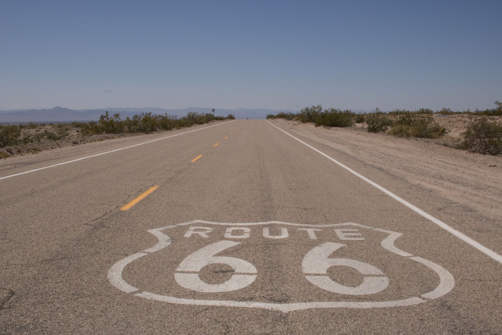 Canon EOS 750D (EOS Rebel T6i / EOS Kiss X8i) sample photo. Route 66, road, 66 photography