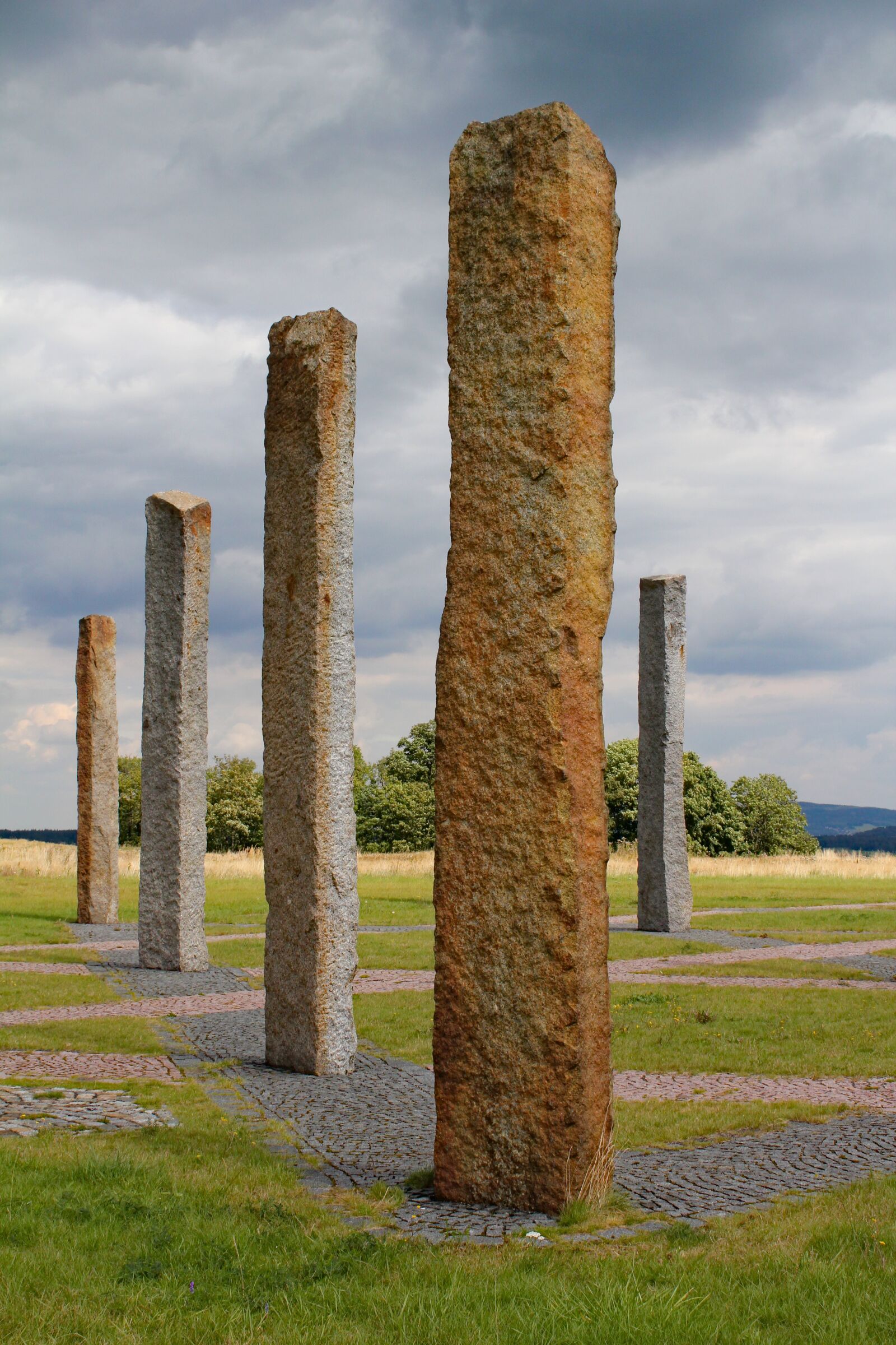 Canon EOS 550D (EOS Rebel T2i / EOS Kiss X4) sample photo. Columns, granite, star photography