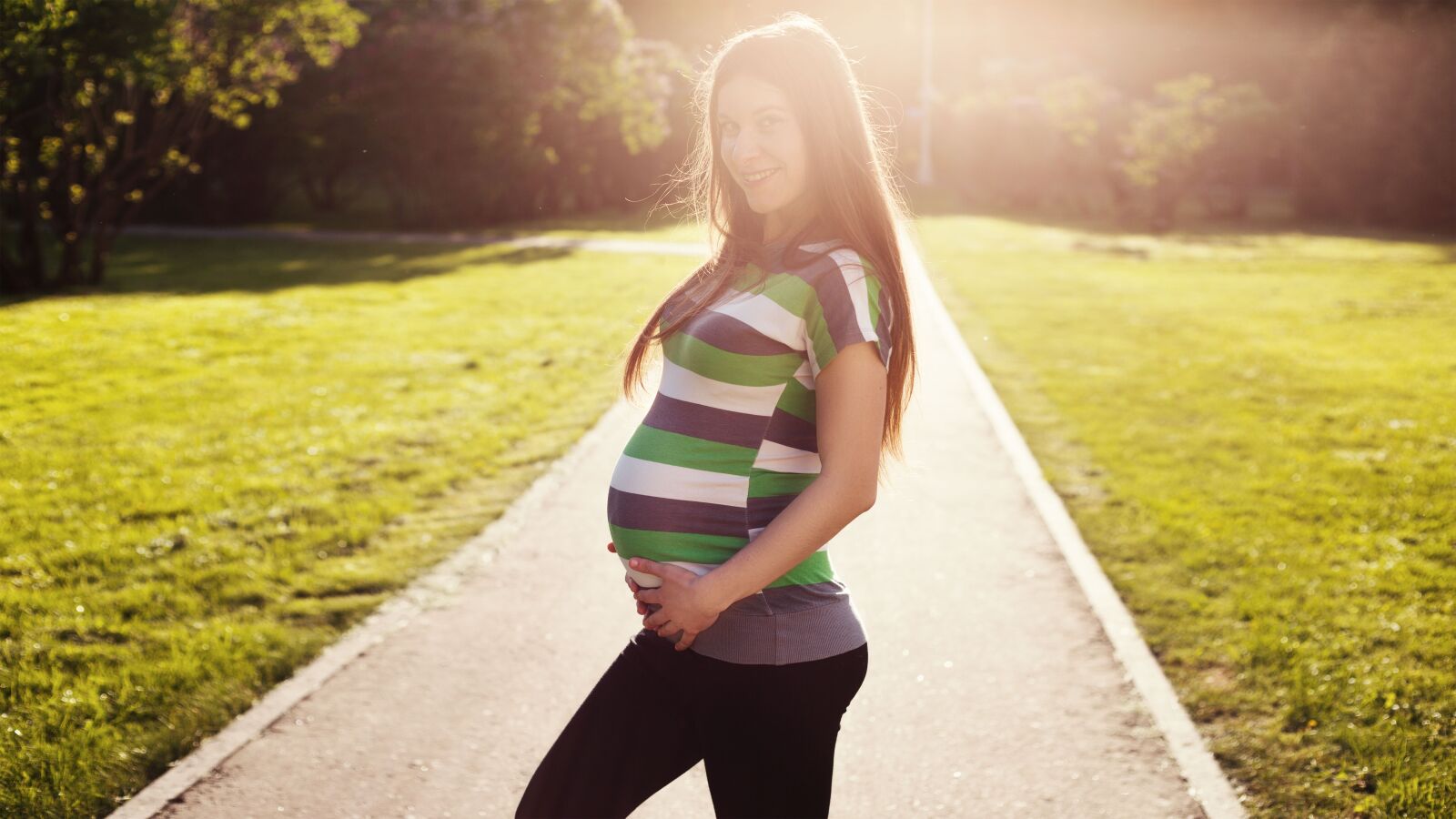 Canon EOS 5D Mark III sample photo. Pregnant, girl, pregnancy photography
