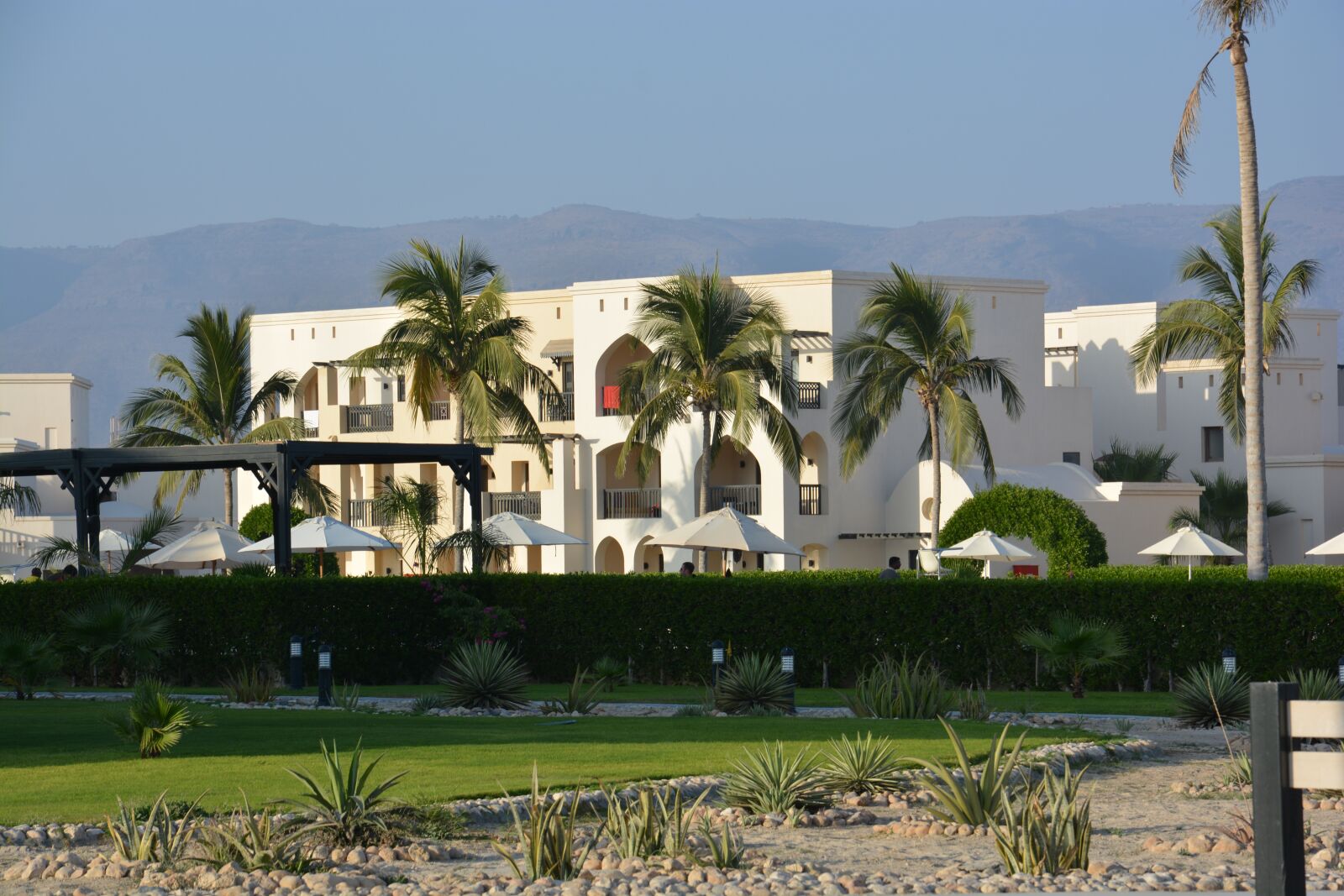Nikon D5200 sample photo. Oman, resort, tourism photography