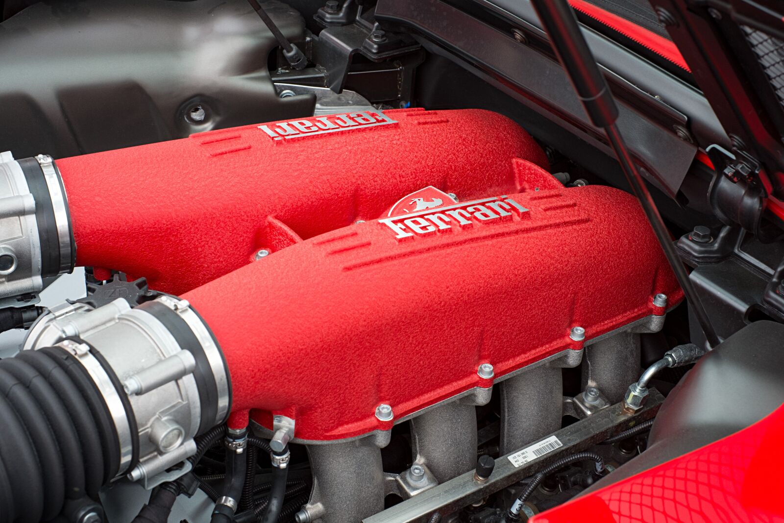 Fujifilm X-E1 + Fujifilm XF 35mm F1.4 R sample photo. Ferrari, sportscar, speed photography
