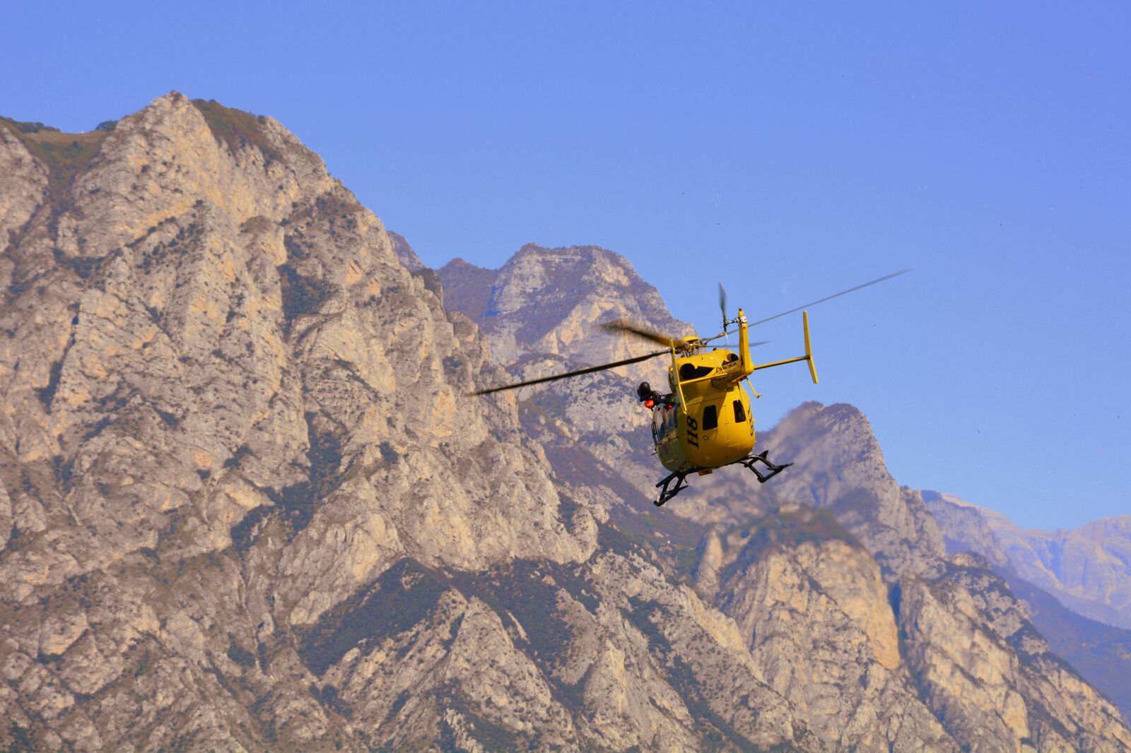 Nikon D7100 sample photo. Helicopter, takeoff, rescue photography