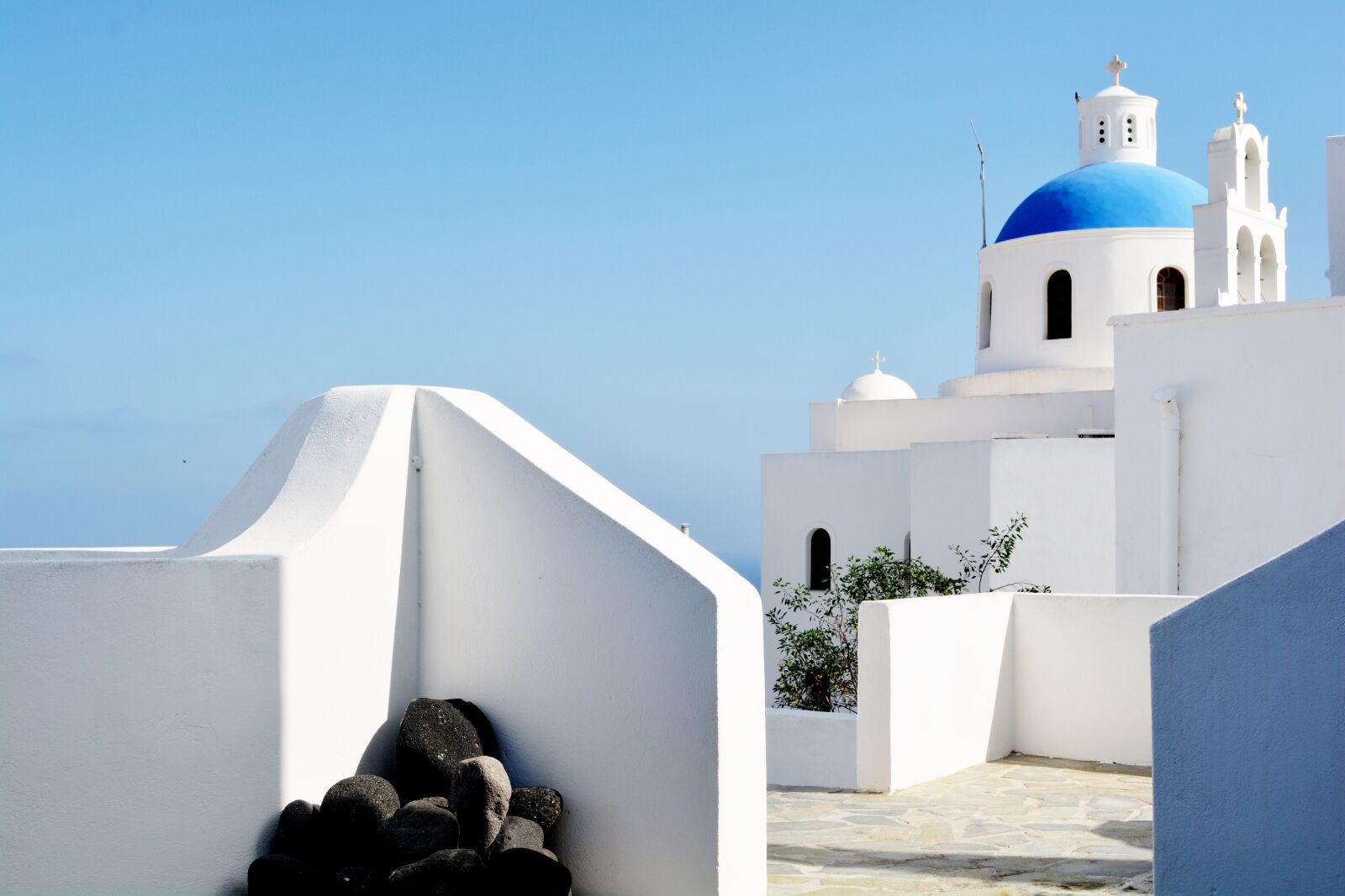 Nikon D5200 sample photo. Santorini, greece, white houses photography