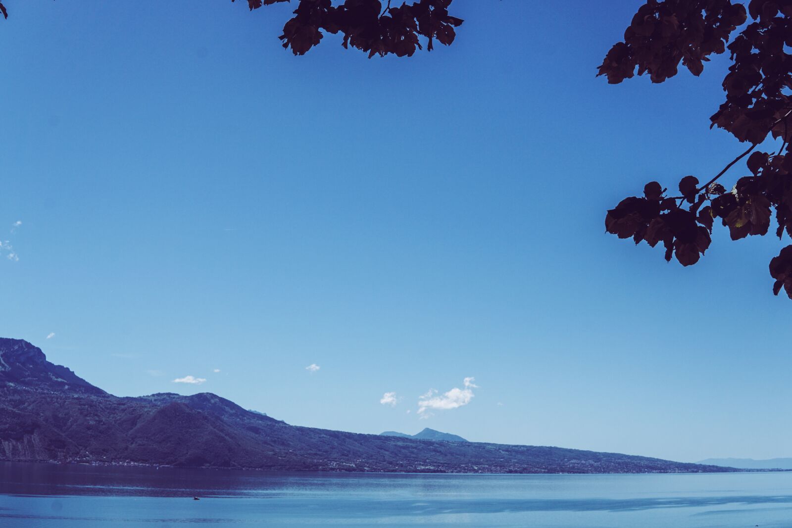 30mm F1.4 DC DN | Contemporary 016 sample photo. Lake, blue, peaceful photography